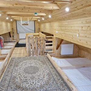 Bed in 10-Bed Mixed Dormitory Room