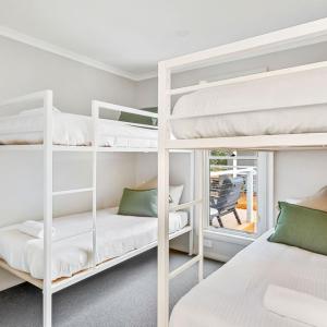 Deluxe Cabin - Sleeps 6