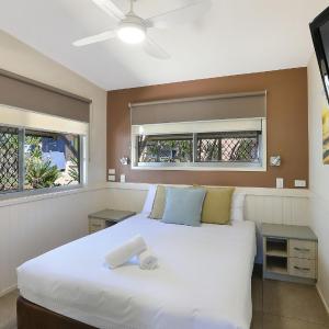 Superior Cabin - Sleeps 5
