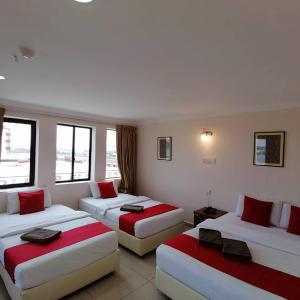 Deluxe Family Room