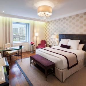 Premium King Room - Non-Smoking