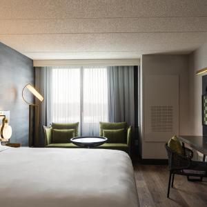 Guest Room with King Bed and Lounge Access