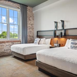 Deluxe Queen Room