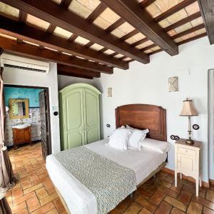 Deluxe Double Room with Bath