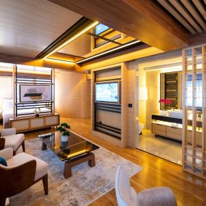 Presidential Suite with Free Spa Access