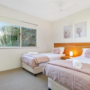 Three-Bedroom Apartment with Resort View