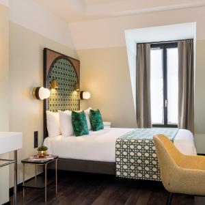 Privilege Double Room with Bathtub