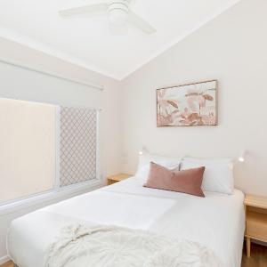Deluxe Cabin - Sleeps 4 - Dog Friendly