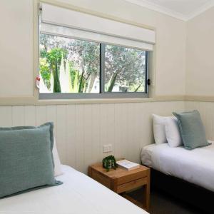 Deluxe Cabin - Sleeps 4 - Dog Friendly