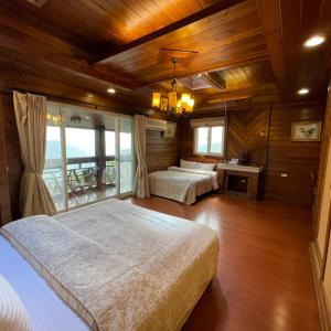 Deluxe Family Suite