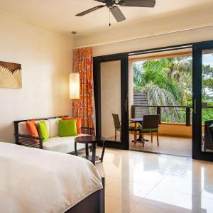 Deluxe King Room with Ocean View
