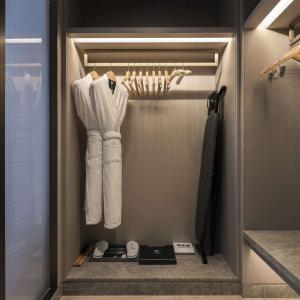 One-Bedroom Deluxe Apartment