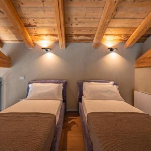 King Room with Spa Bath