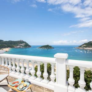 Double Room with Balcony and Sea View