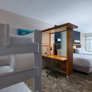 One-Bedroom Queen Suite with Two Queen Beds, Bunk Bed and Trundle Sofa