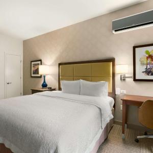 King River View Room with Refrigerator