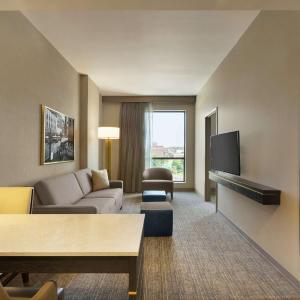 Two-Room Queen Suite with Two Queen Beds