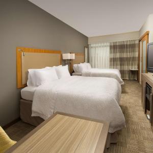 Queen Room with Two Queen Beds (4 Adults)