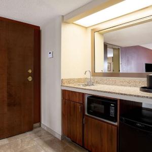 Queen Room with Two Queen Beds with Microwave and Refrigerator – Non-Smoking
