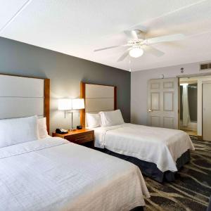 Two-Bedroom Suite with One King And Two Double Beds - Non-Smoking