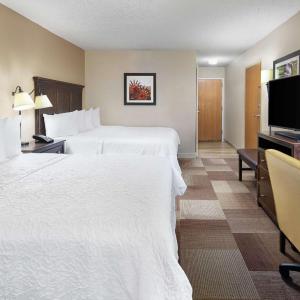 Room with Two Queen Beds - Non-Smoking
