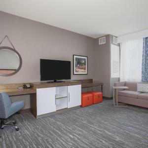 Queen Studio Suite with Two Queen Beds and Sofa Bed - Non-Smoking