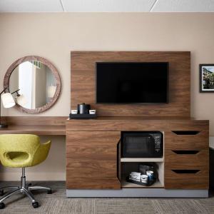 King Room - Mobility Access/Non-Smoking