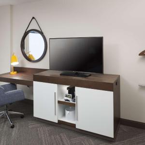 King Room - Hearing Access/Non-Smoking