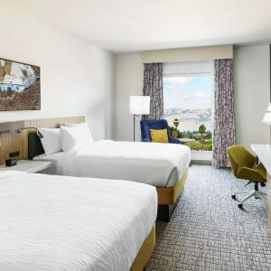 Queen Room with Two Queen Beds and Mountain View