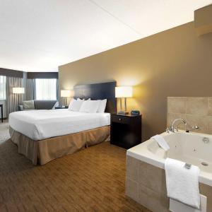 King Room with Spa Bath - Non-Smoking