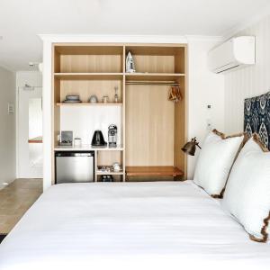 King Room with Garden View