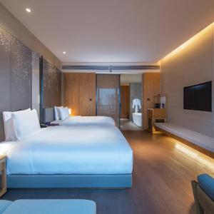 Deluxe Queen Room with Two Queen Beds
