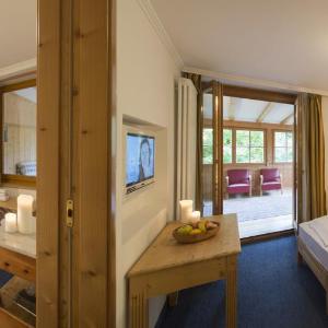 Family Room (2 Adults + 2 Children)