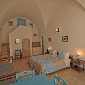 Studio (4 Adults)