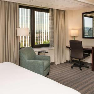 King Room with Bath Tub - Mobility Access