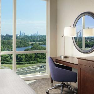 King Room with City View - Non-Smoking