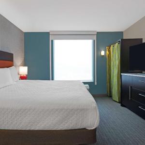 One-Bedroom King Suite - Non-Smoking