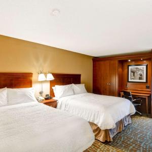 Queen Room with Two Queen Beds - Hearing Access/Non-Smoking