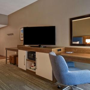 King Room with Sofa Bed - Non-Smoking