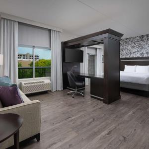 King Studio Suite - Non-Smoking