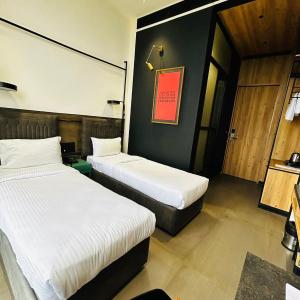 Deluxe Double or Twin Room