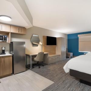 Queen Suite with Two Queen Beds and Communications Accessible Kitchen Area