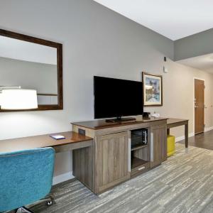 Queen Room with Two Queen Beds - Mobility Access/Non-Smoking