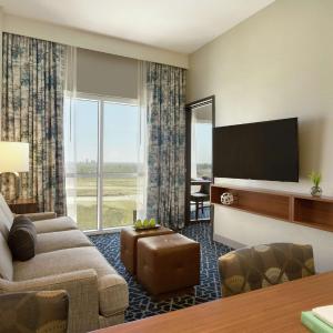 Two-Room Queen Suite with Two Queen Beds - Hearing Access