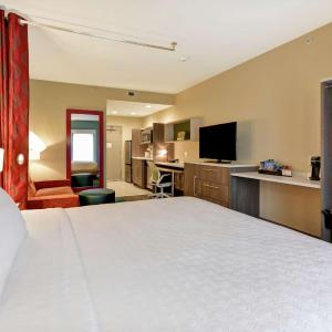 King Studio Suite - Hearing Access/Non-Smoking