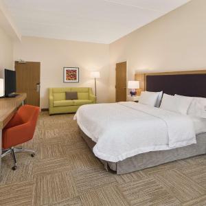 King Room with Accessible Tub - Mobility and Hearing Access/Non-Smoking