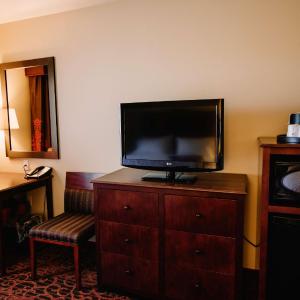 King Room with King Bed - Non-Smoking