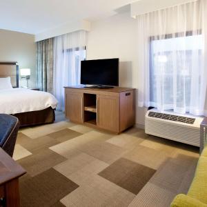 King Studio Suite with Sofa Bed - Non-Smoking