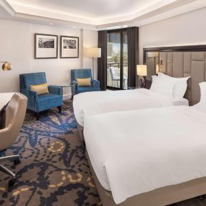 Standard Room with Balcony - Creek View