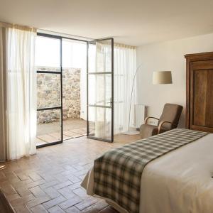 Triple Room with Patio